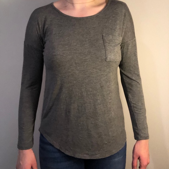 Comfy long-sleeve tee with chest pocket - Picture 2 of 3